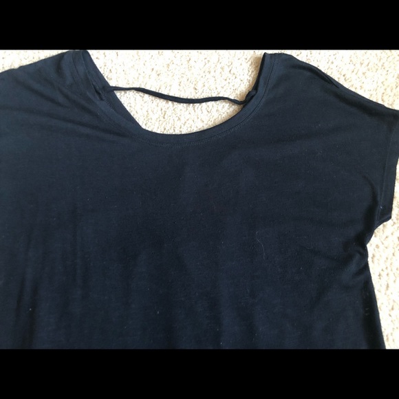 Black and Floral Hi-Lo Top - Picture 4 of 9